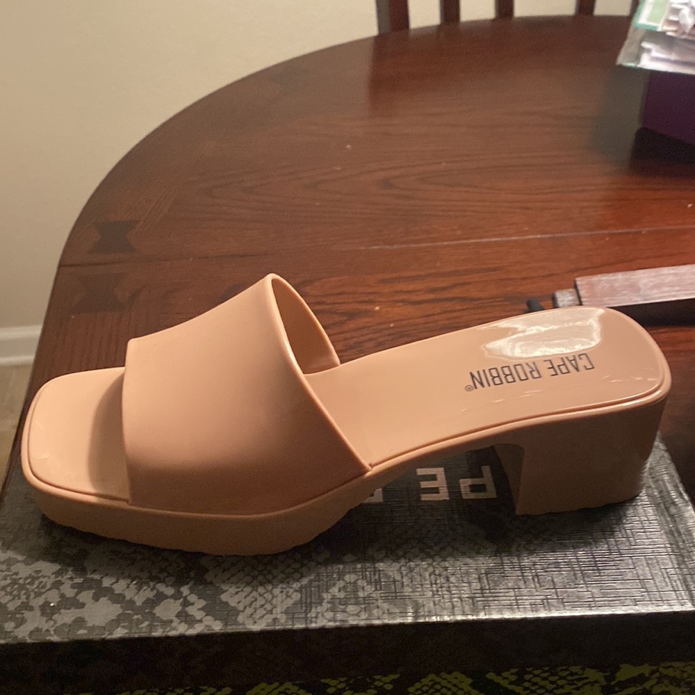 Sandals - Picture 3 of 3